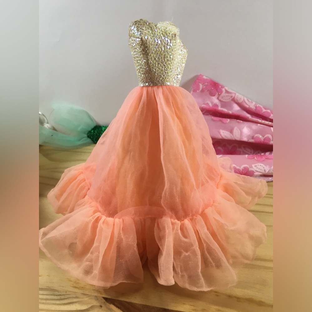 Vintage Barbie Peaches N Cream Barbie Doll Dress Cloth Outfit Tulle Skirt Ruffle